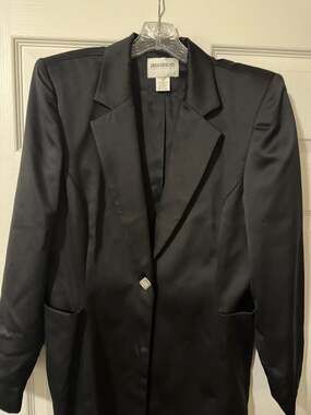 Hugo Buscati Collection Black Satin Blazer Size 16